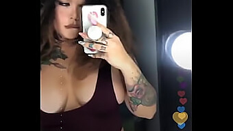 Jennifer ABOUL'S live Instagram show met haar sexy twerk optreden