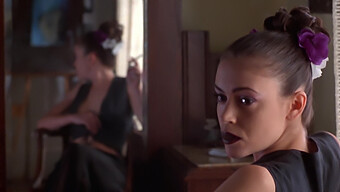 Alyssa Milano Tähdet Vuonna Poison Ivy 2: Lily Kohtaus 5 Suudella Kohtaus