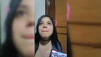 Un Video Virale Colombiano Di Un Uomo Che Viene Interrotto Dalla Sua Ragazza Durante Una Sessione Hot