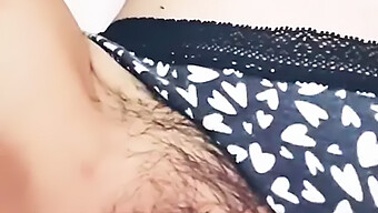 Pov Masturbation Der 18-Jährigen Mit Selbstgemachtem Fingern Und Orgasmus