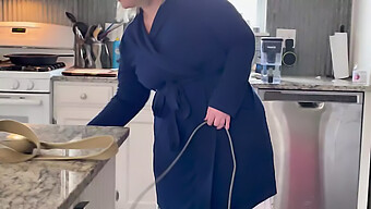 Watch A Curvy Milf In The Kitchen