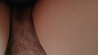 Acción de lamer coños y creampie